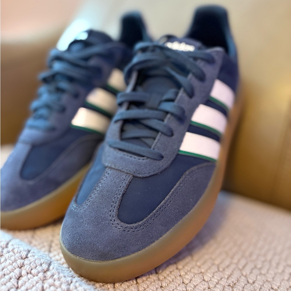 Adidas Handball Spezial Sneakers in Collegiate Navy with gum bottoms.